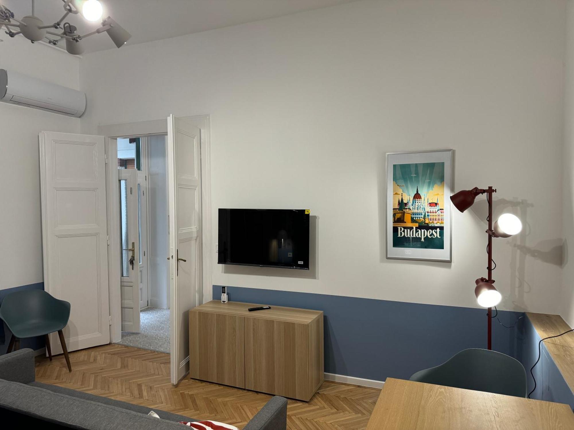 Designer Downtown Apartment Budapest Exterior photo